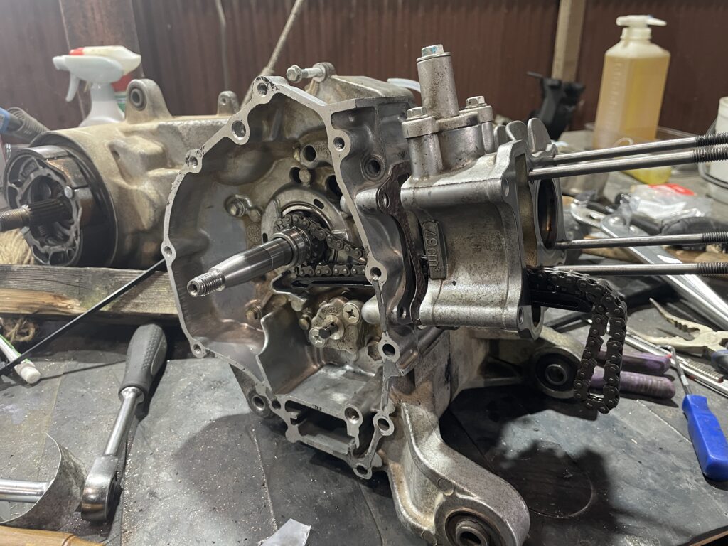 A409エンジン分解手順