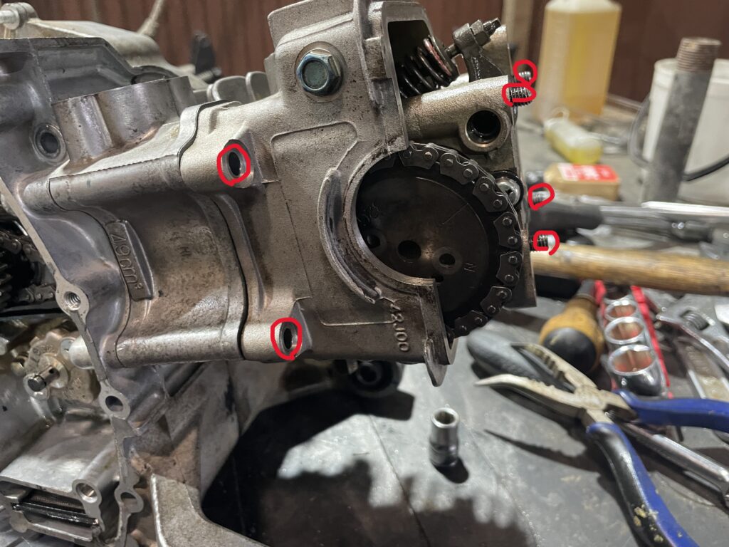 A409エンジン分解手順。ヘッドのねじについて。