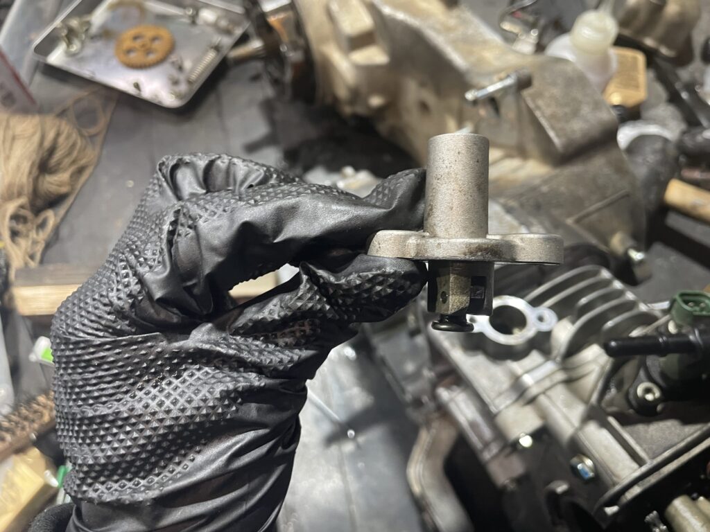 A409エンジンのプッシュロッド